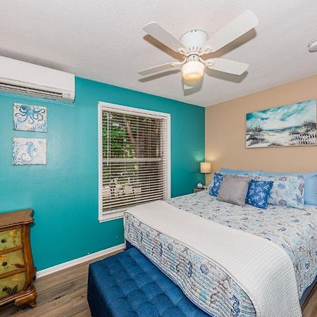 Sunset Beach Bungalow 1 St. Pete Beach Exterior photo